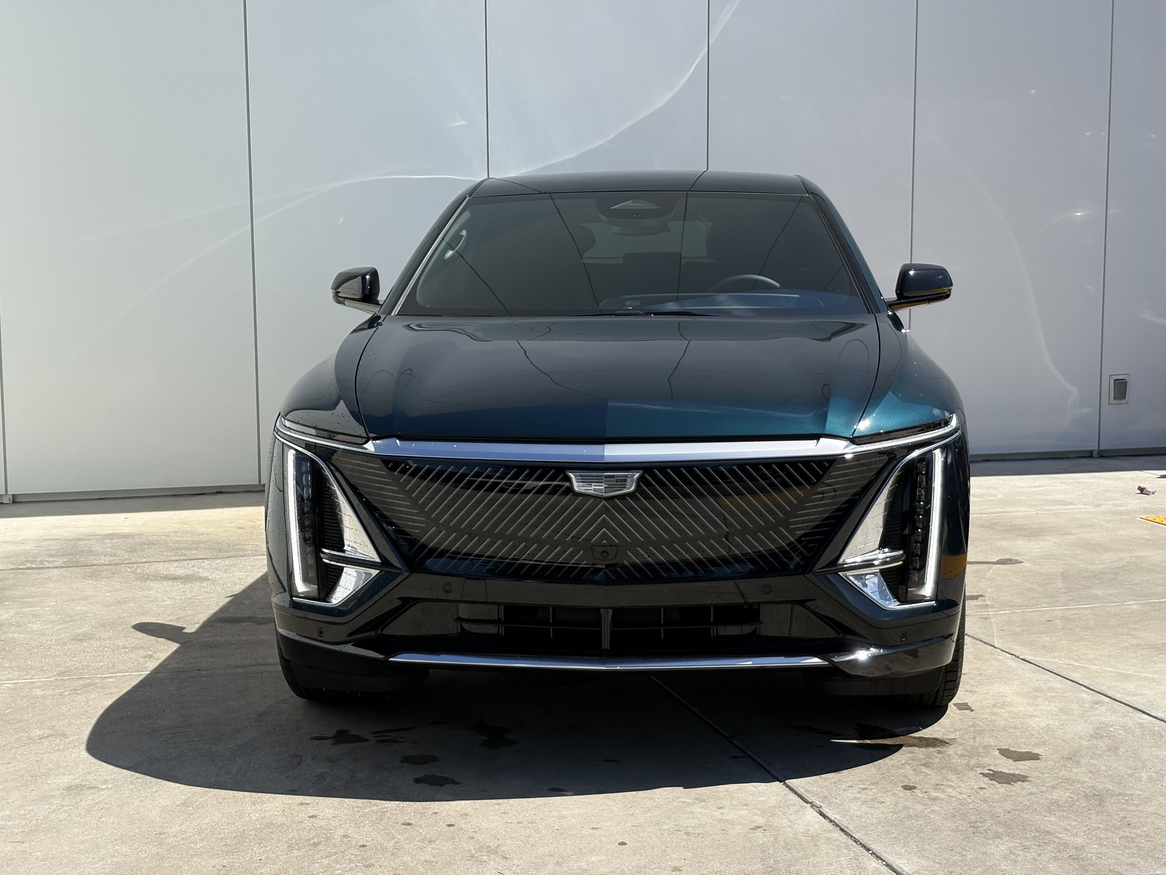 New 2025 Cadillac Lyriq Luxury image 3