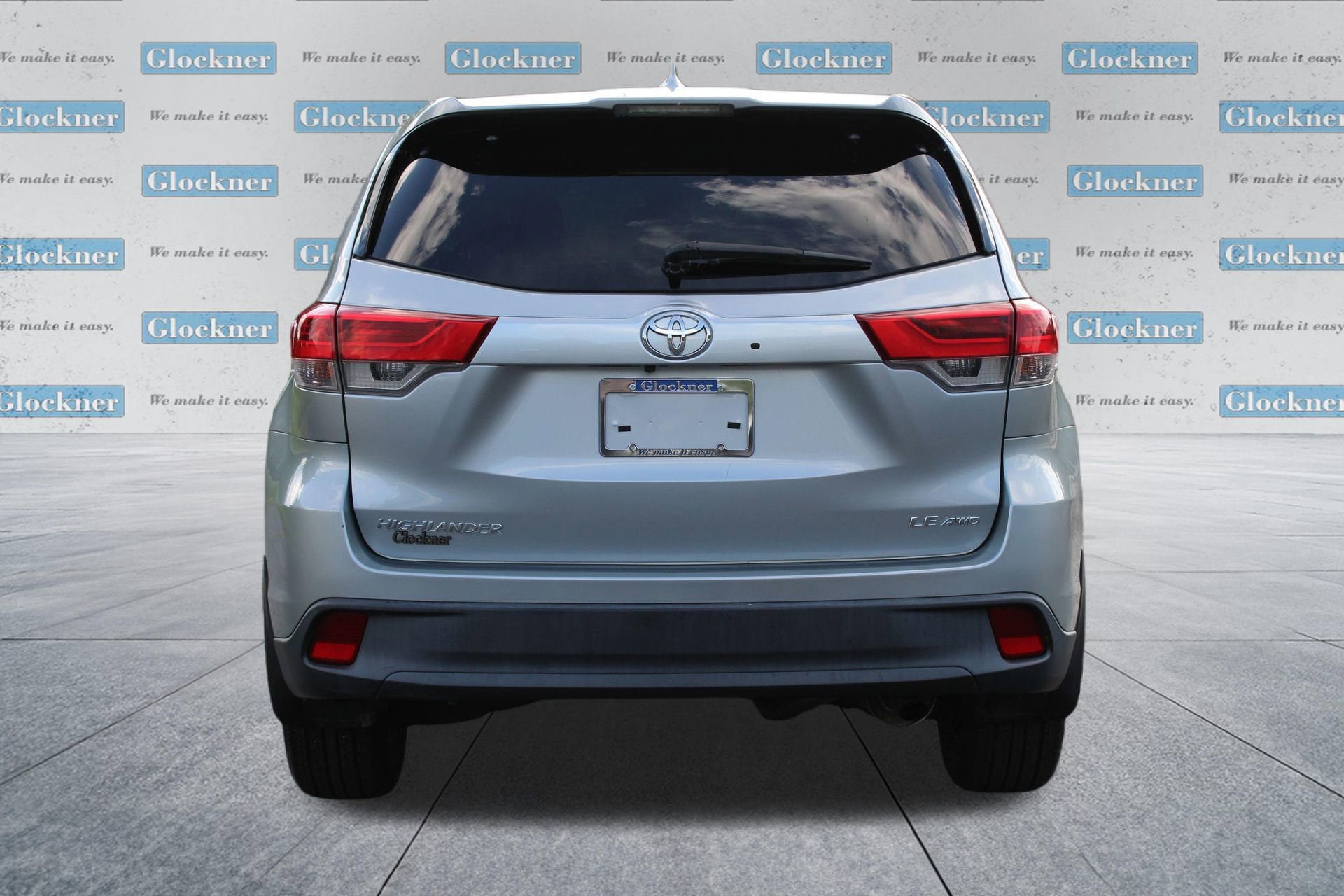 Used 2018 Toyota Highlander Plus w/ Carpet Mat Package (TMS) AWD/4WD image 7