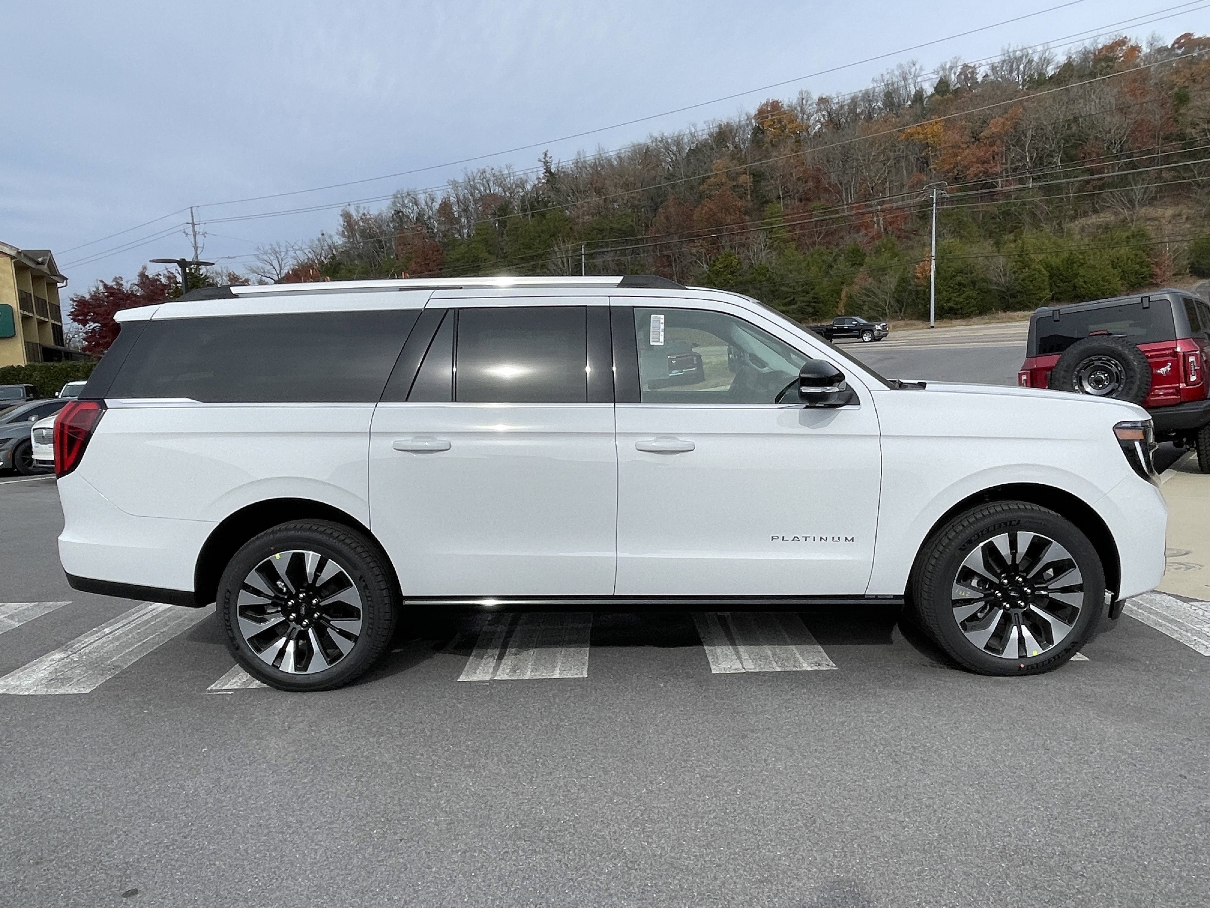 New 2025 Ford Expedition Max Platinum w/ Driver's Package image 4