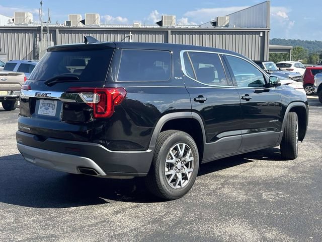 Used 2023 GMC Acadia SLE FWD image 3