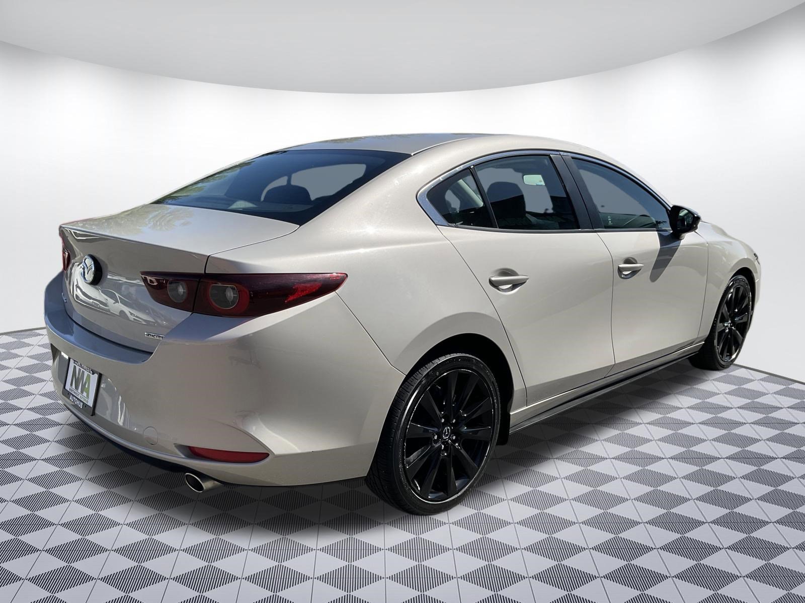 Used 2024 MAZDA MAZDA3 s FWD image 3