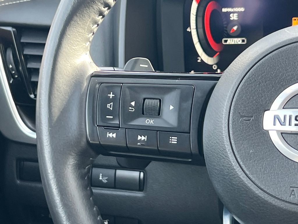 Used 2021 Nissan Rogue Platinum image 29