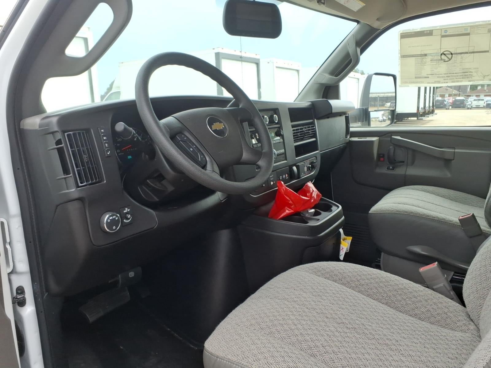 New 2026 Chevrolet Express 4500 w/ Power Convenience Package RWD image 7
