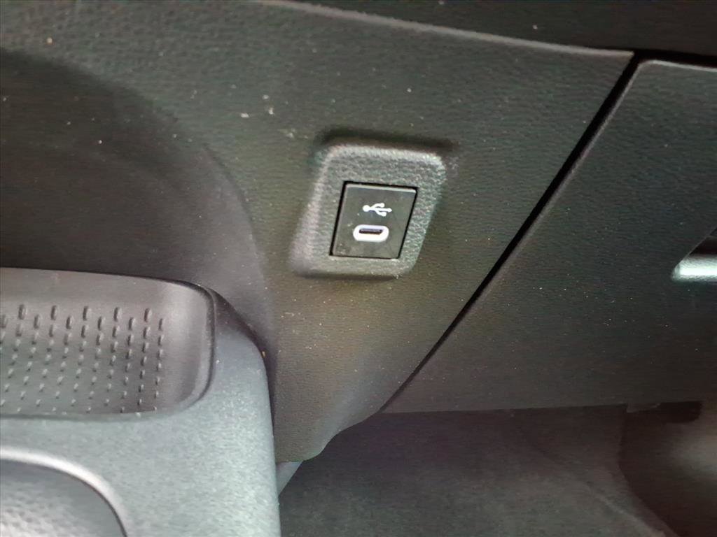 Used 2023 Toyota Corolla SE w/ Carpet Mat Package (TMS) image 18