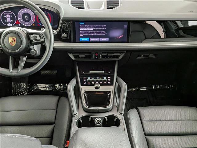 Certified 2025 Porsche Cayenne image 20