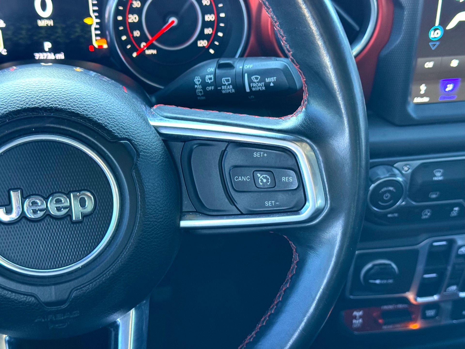 Used 2018 Jeep Wrangler Unlimited Rubicon image 25