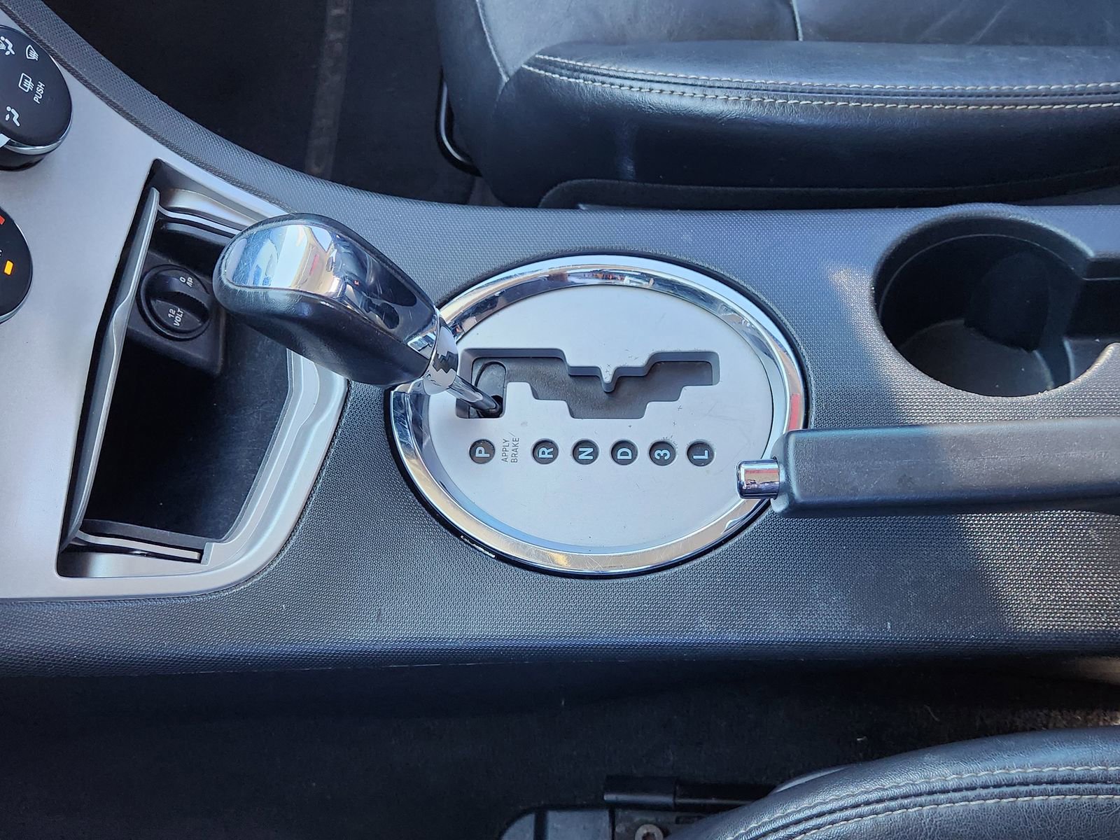 Used 2010 Chrysler Sebring Limited image 23