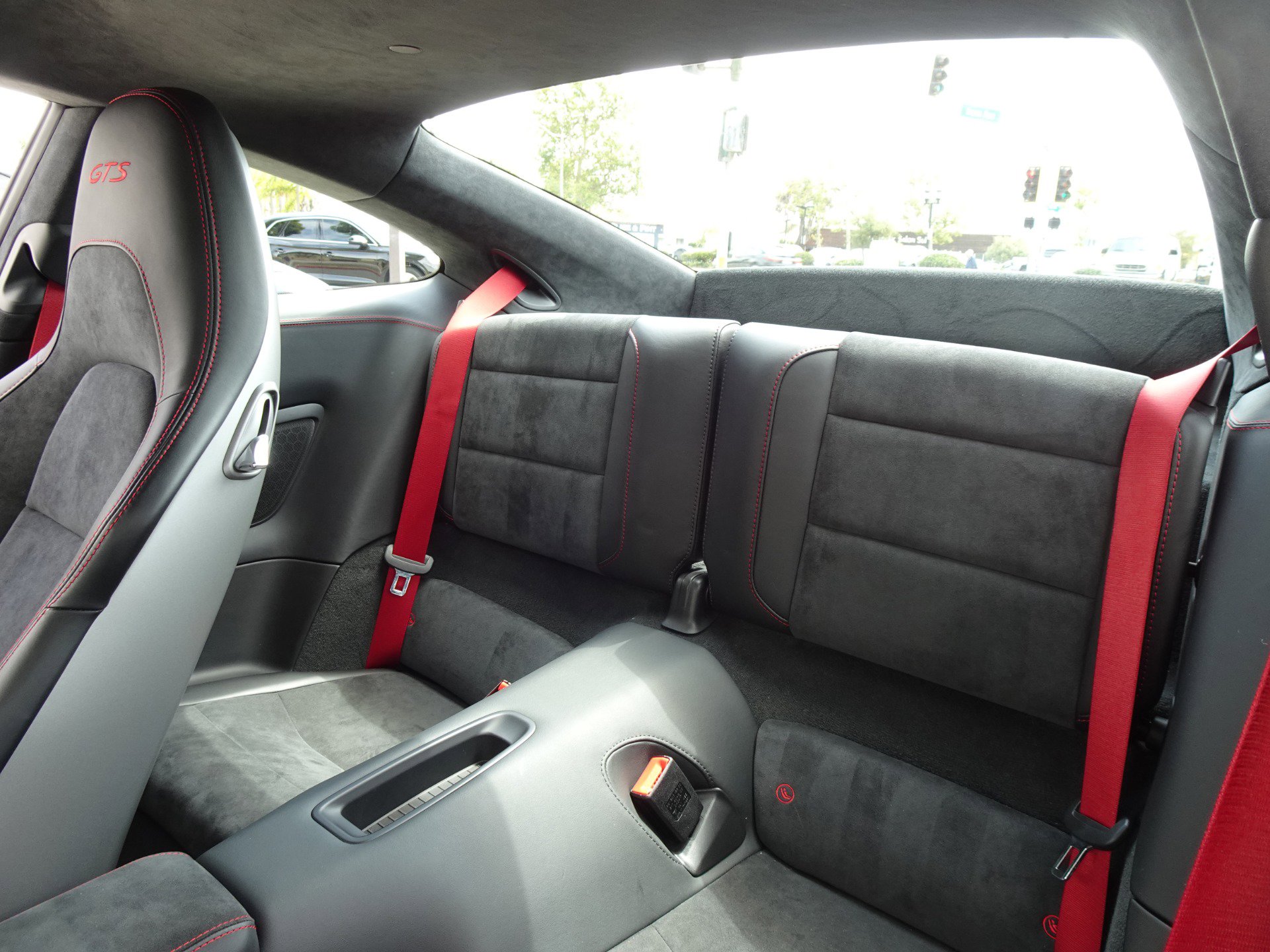 Used 2017 Porsche 911 Carrera GTS w/ GTS Interior Package RWD image 15