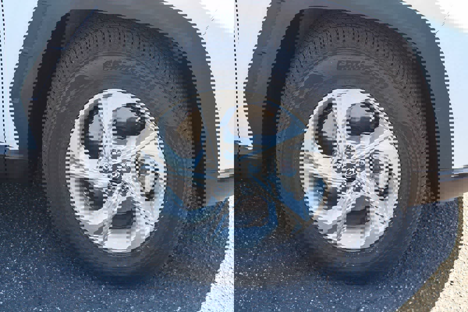 Certified 2023 Hyundai Tucson SE image 13