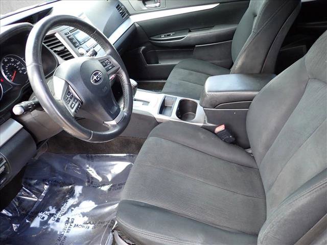 Used 2013 Subaru Outback 2.5i Premium AWD/4WD image 10