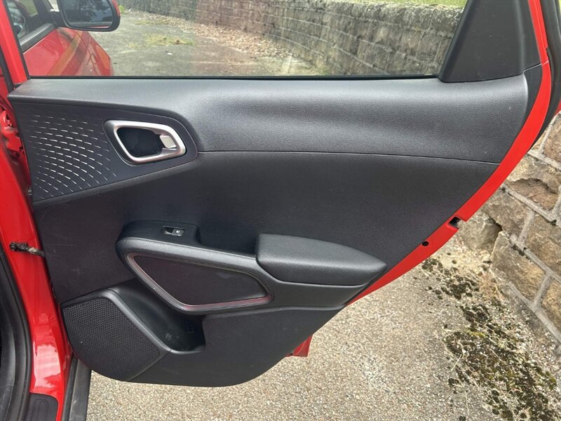 Used 2020 Kia Soul S FWD image 31