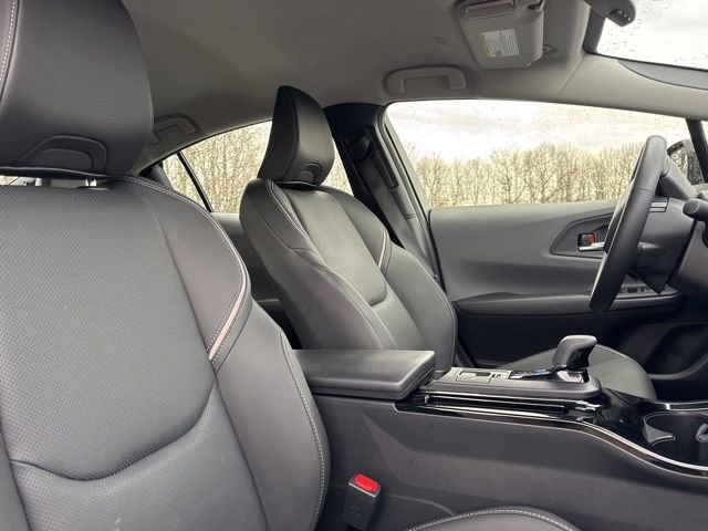 Used 2024 Toyota Prius XLE image 14