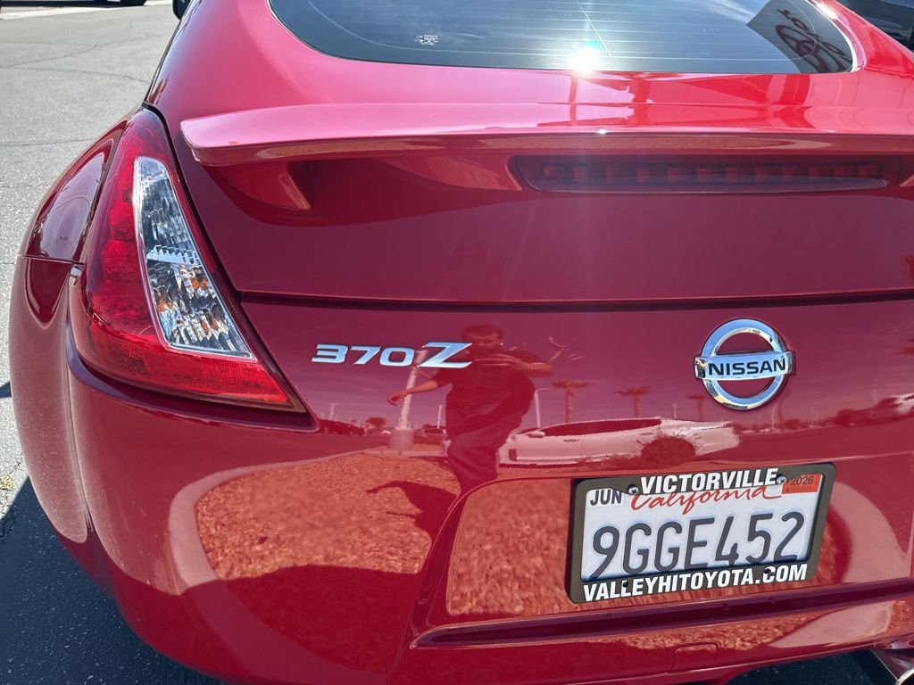 Used 2010 Nissan 370Z Touring w/ Sport Pkg image 7