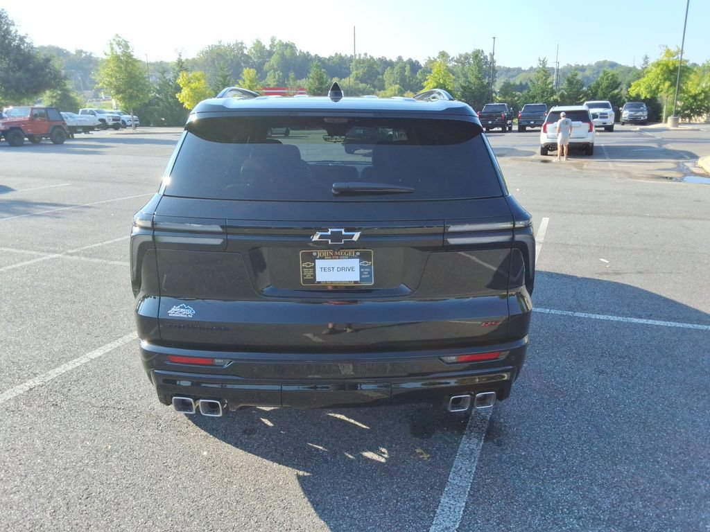 New 2027 Chevrolet Traverse RS FWD image 6