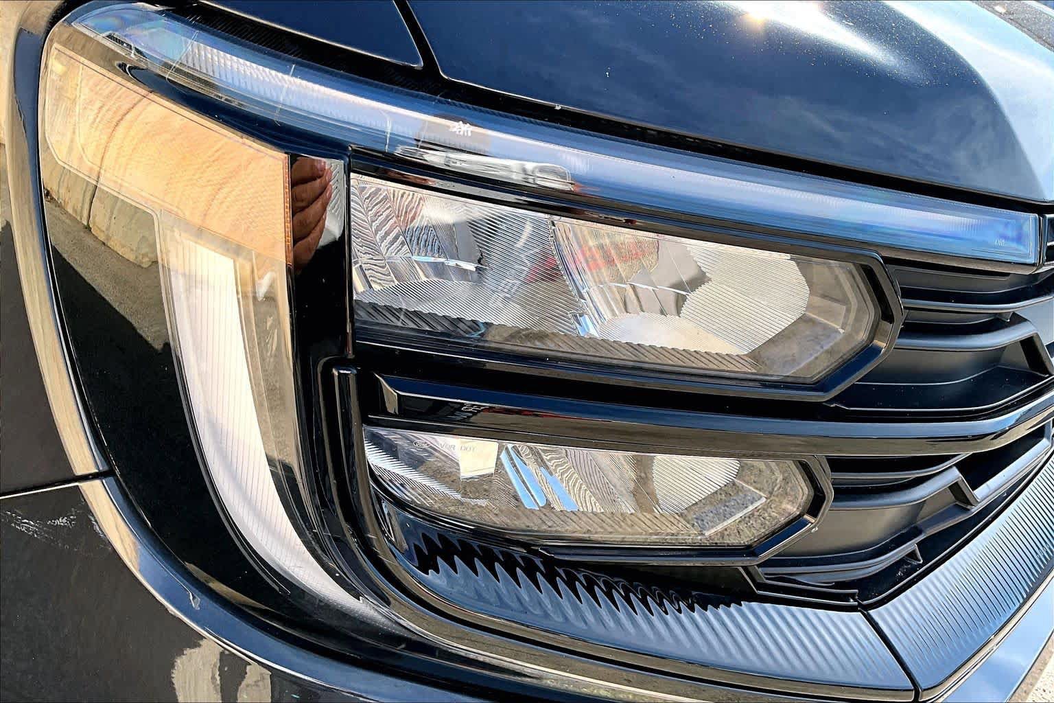 Used 2025 Ford Expedition Active image 27