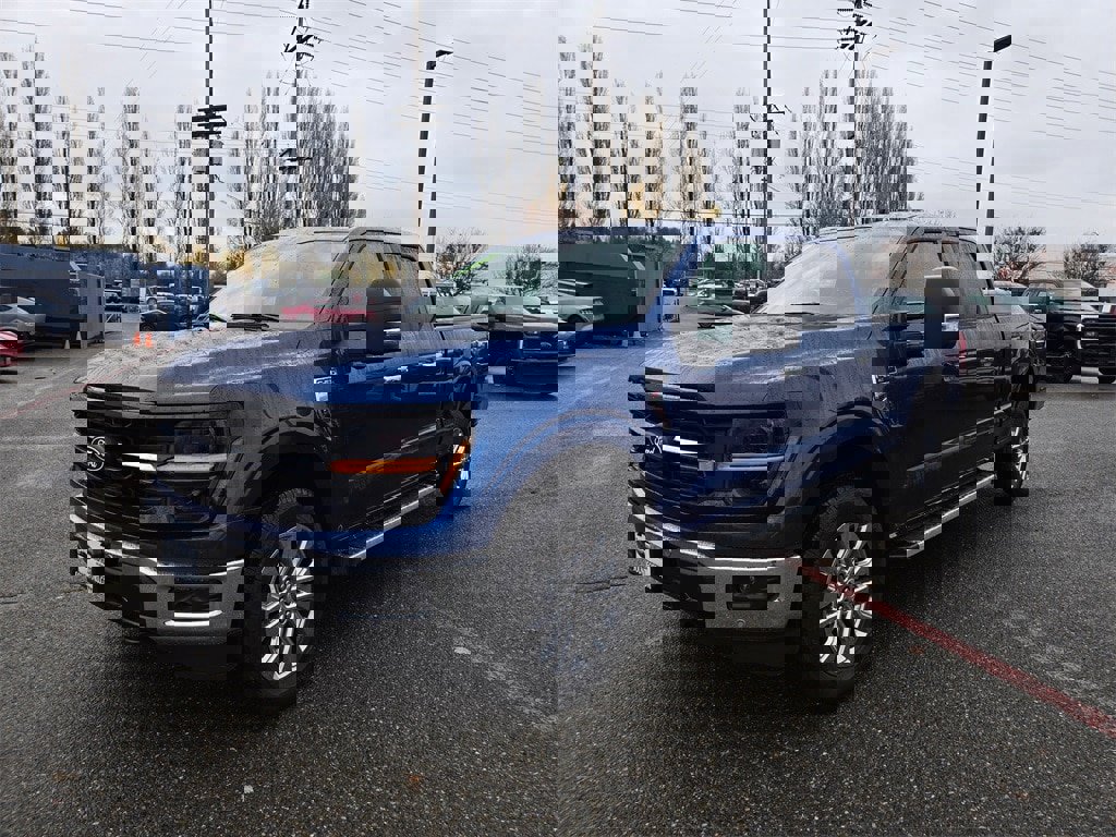 New 2025 Ford F150 XLT w/ Equipment Group 302A MID