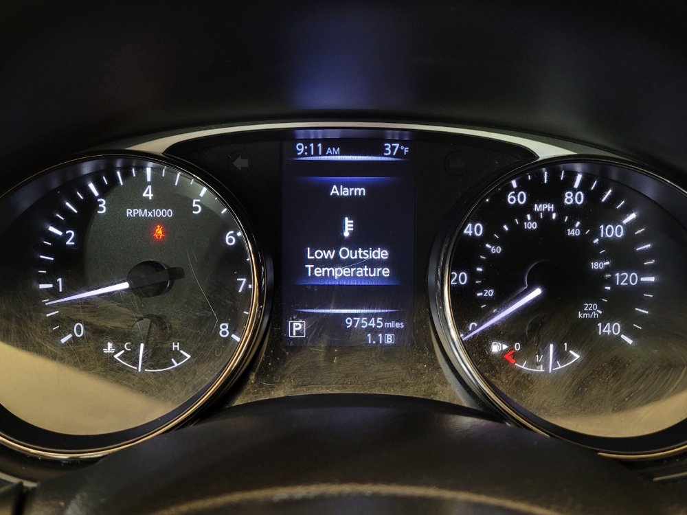 Used 2016 Nissan Rogue S image 23