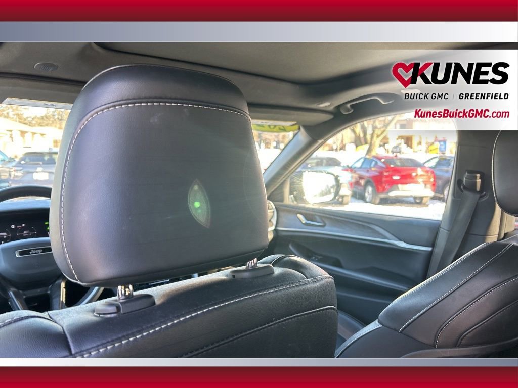 Used 2024 Jeep Grand Cherokee Limited 4xe image 33