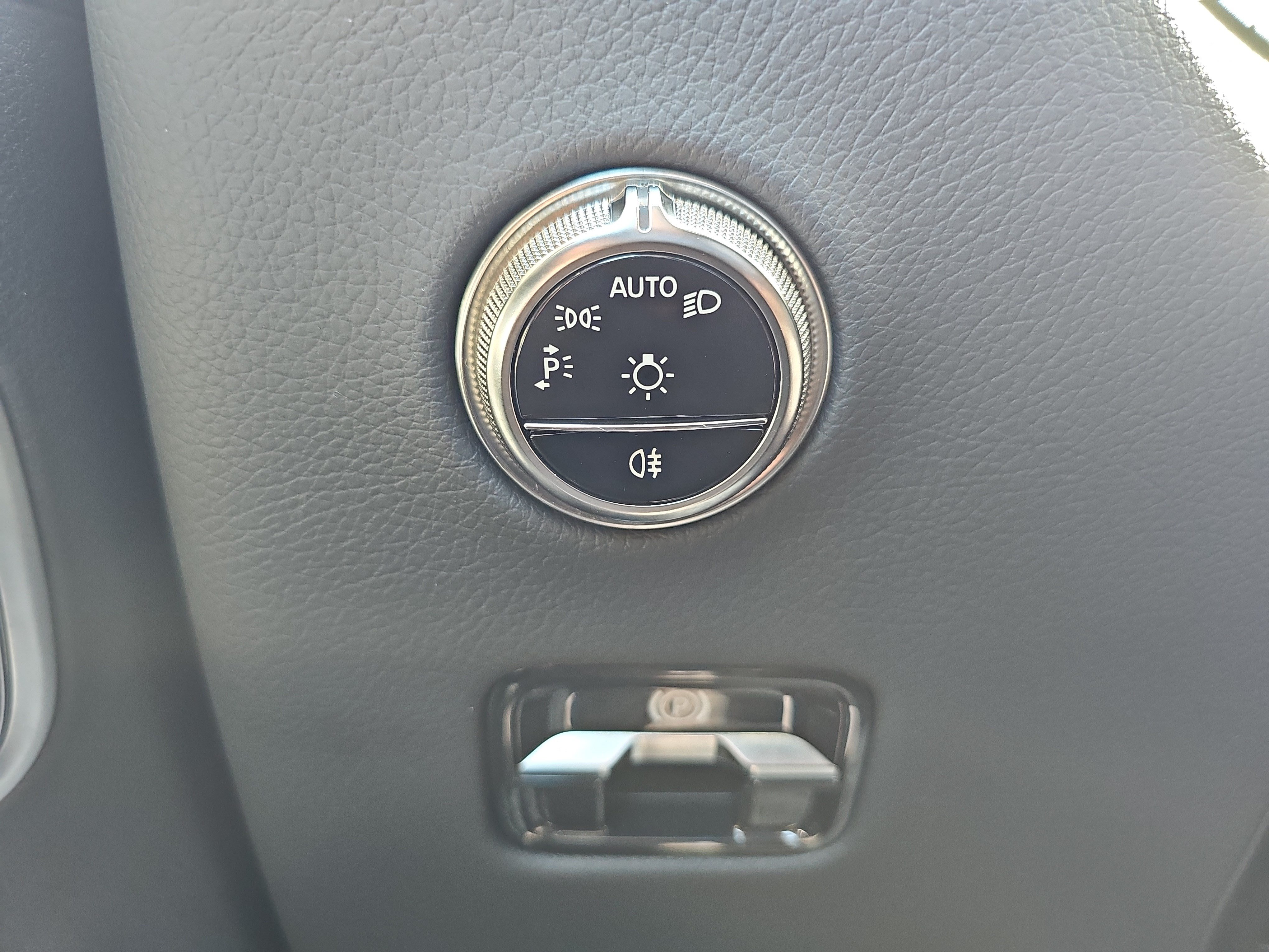 Certified 2026 Mercedes-Benz GLC 350e 4MATIC image 28