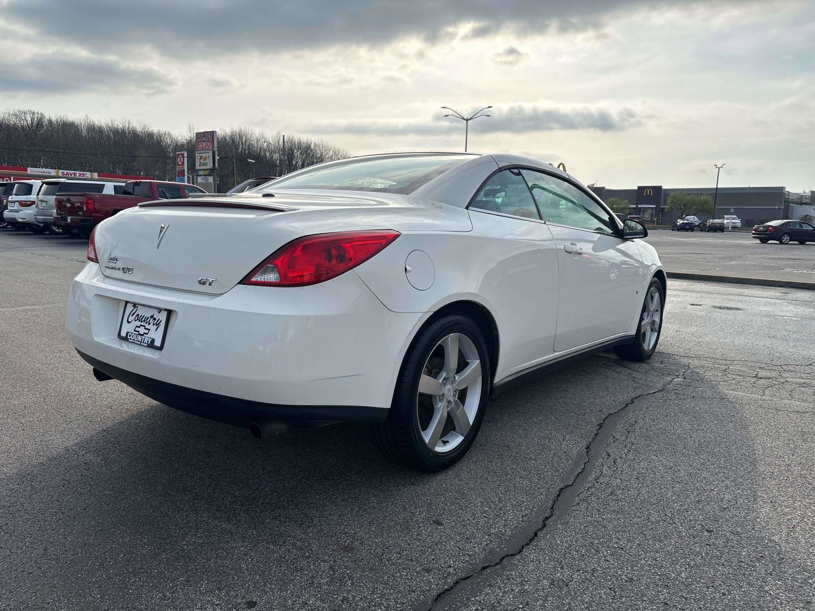 Used 2007 Pontiac G6 GT w/ Sport Package FWD image 4