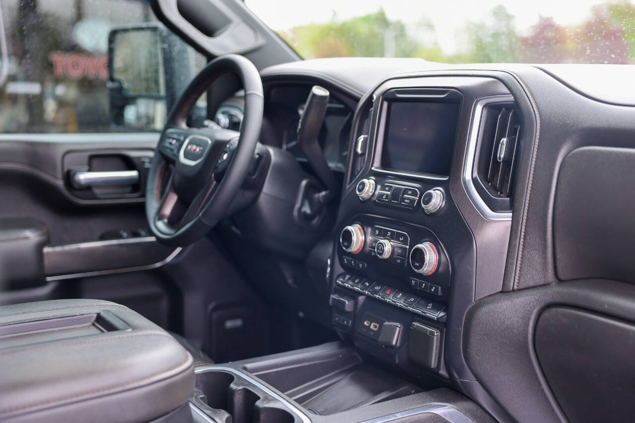 Used 2020 GMC Sierra 2500 AT4 w/ AT4 Premium Package AWD/4WD image 14