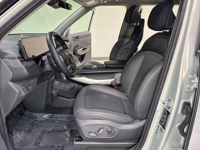 Used 2024 Kia EV9 Light RWD image 15