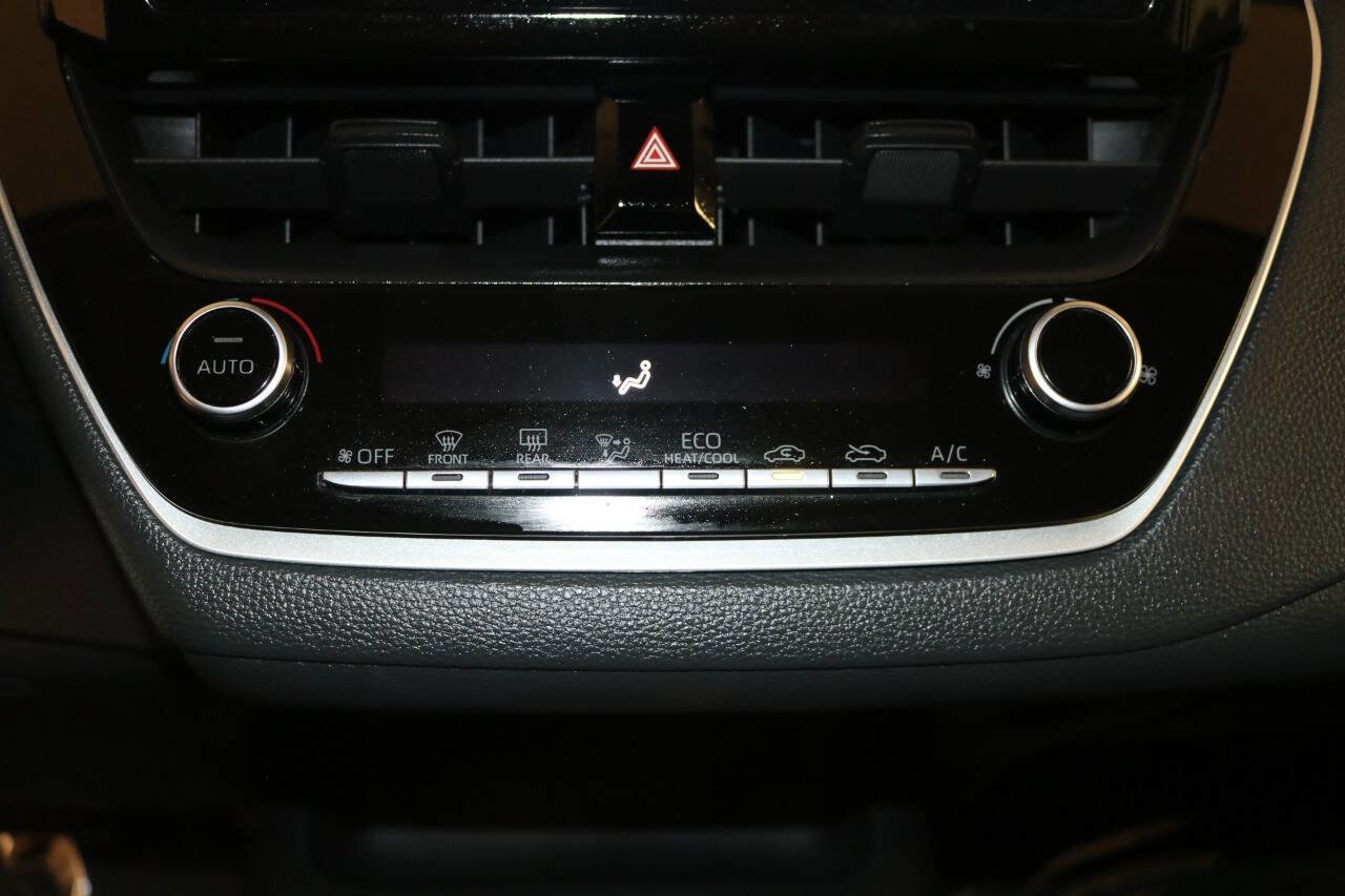 Used 2022 Toyota Corolla LE image 47