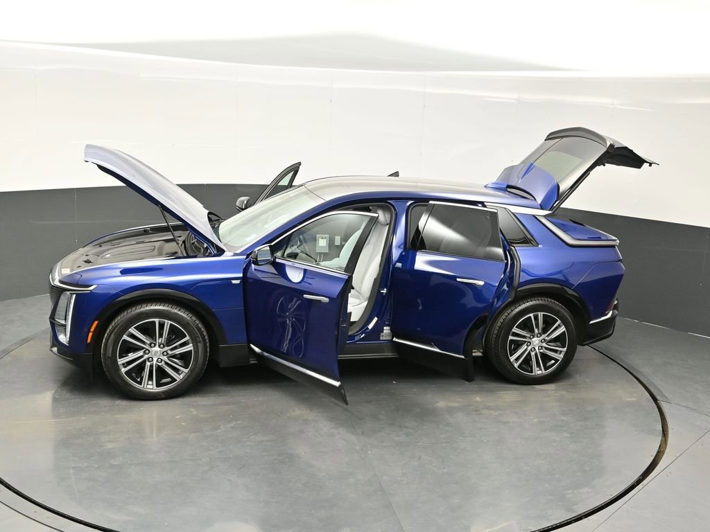 Certified 2024 Cadillac Lyriq Luxury w/ LPO, Floor Liner Package AWD/4WD image 37
