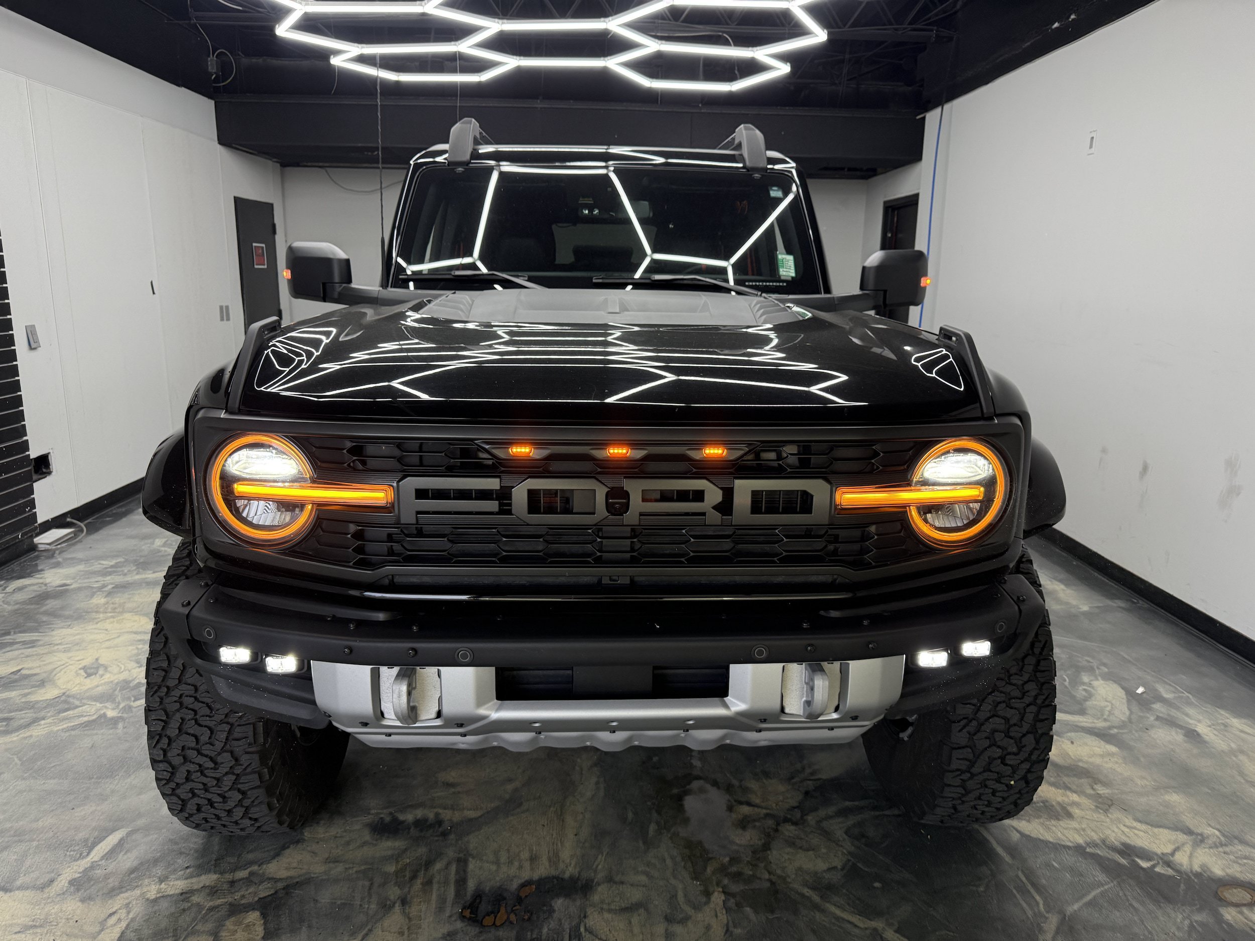 Used 2024 Ford Bronco Raptor w/ Interior Carbon Fibre Pack AWD/4WD image 6