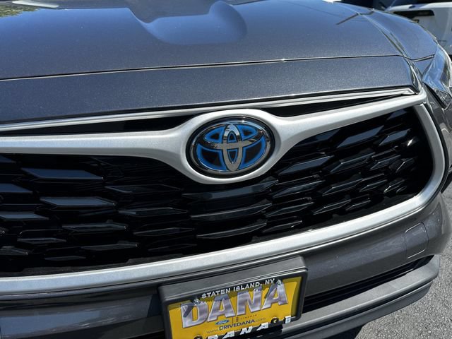 Used 2023 Toyota Highlander XLE AWD/4WD image 10