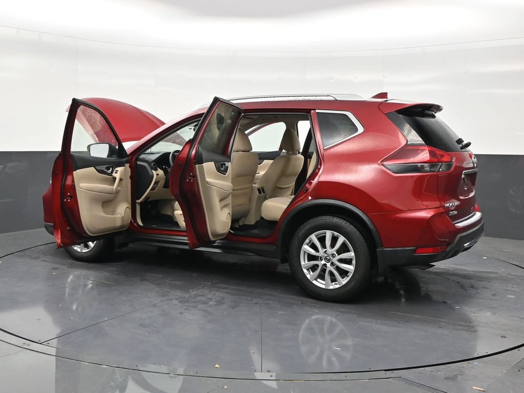 Used 2020 Nissan Rogue SV FWD image 31