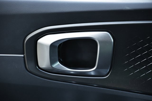 Used 2023 Kia Sorento EX image 16