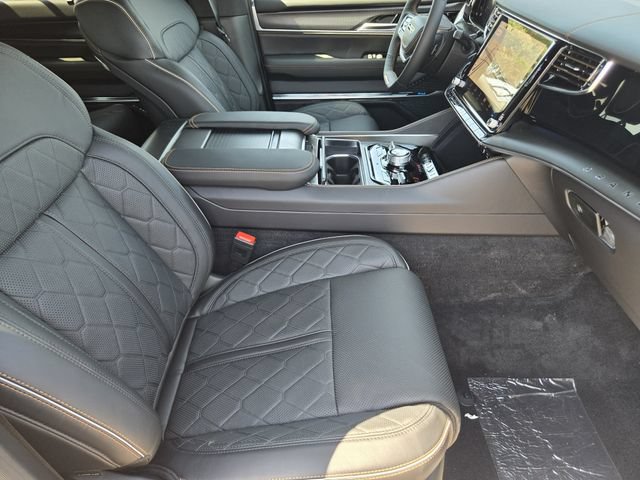 New 2026 Jeep Grand Wagoneer L Summit AWD/4WD image 13