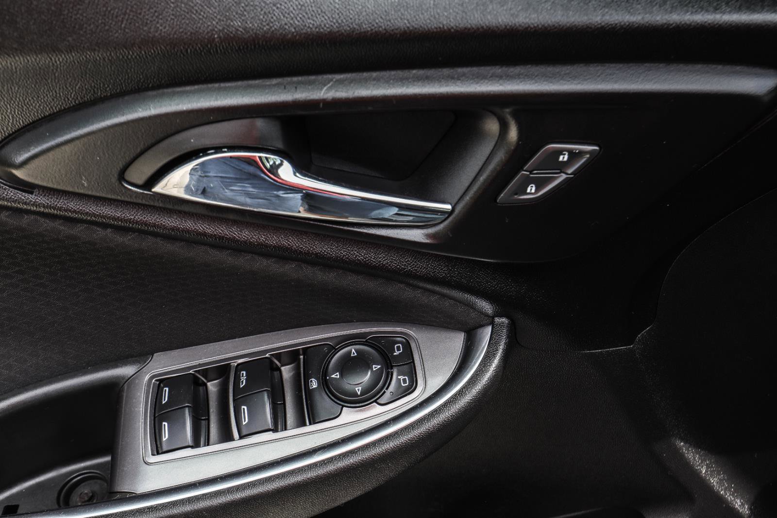 Used 2019 Chevrolet Malibu LT image 35