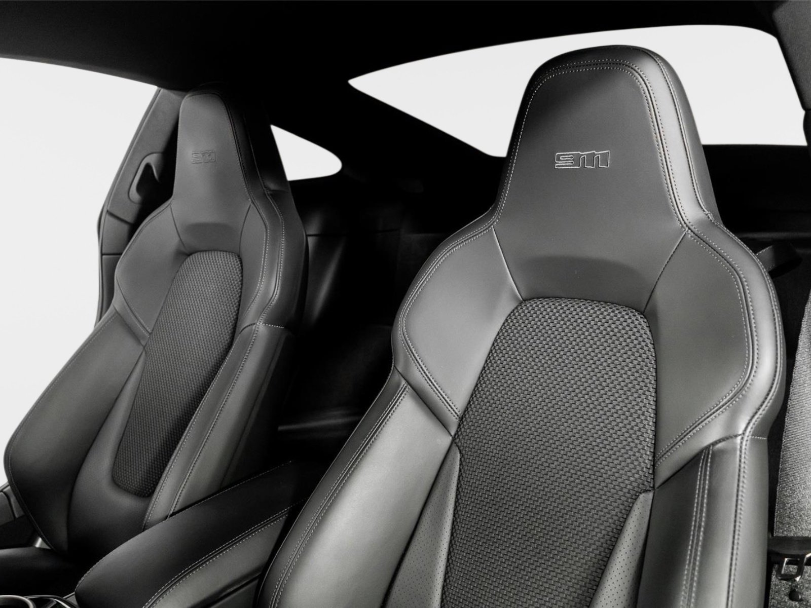 Used 2023 Porsche 911 Carrera T image 3