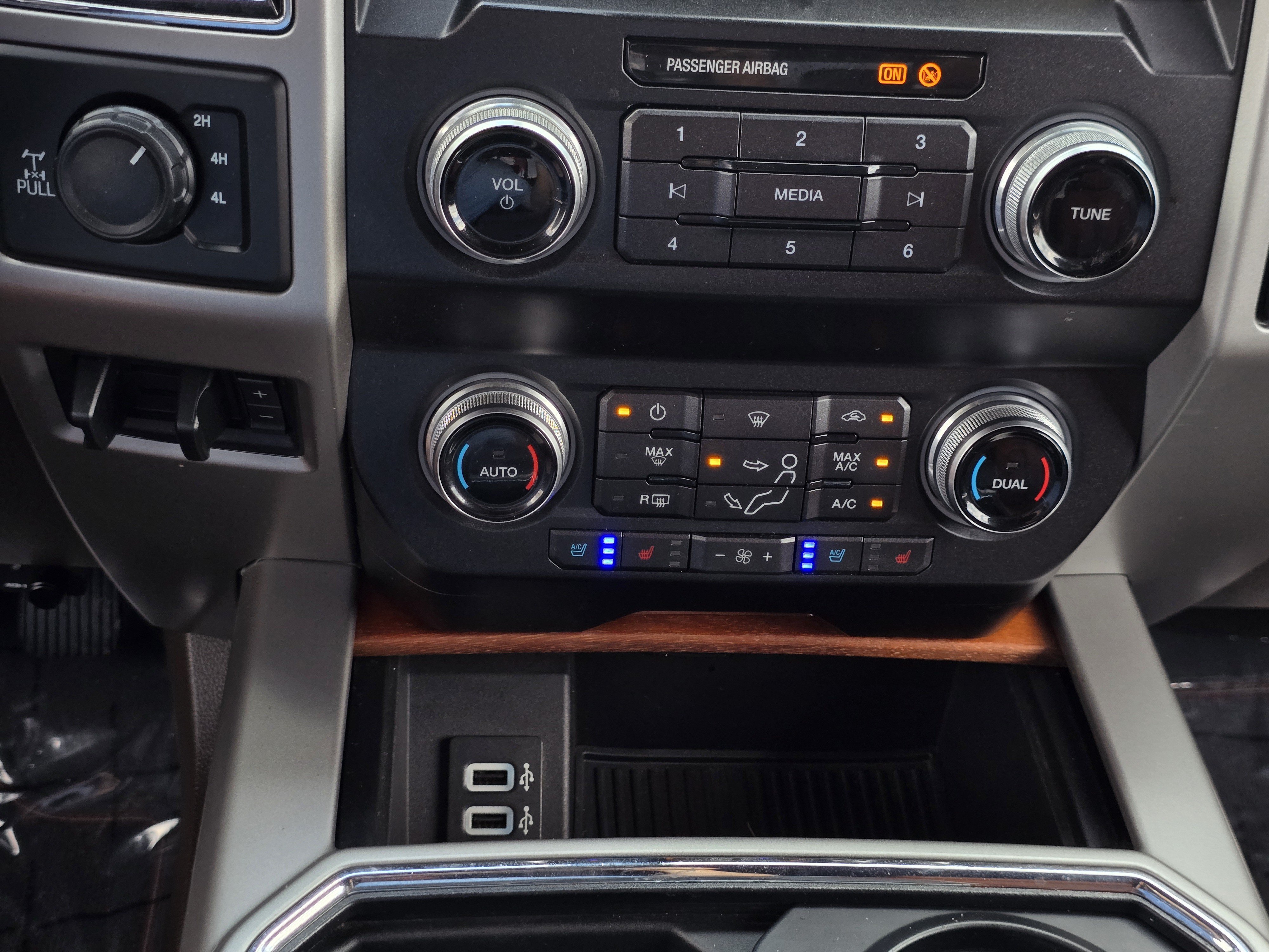 Used 2019 Ford F250 King Ranch w/ King Ranch Ultimate Package AWD/4WD image 24