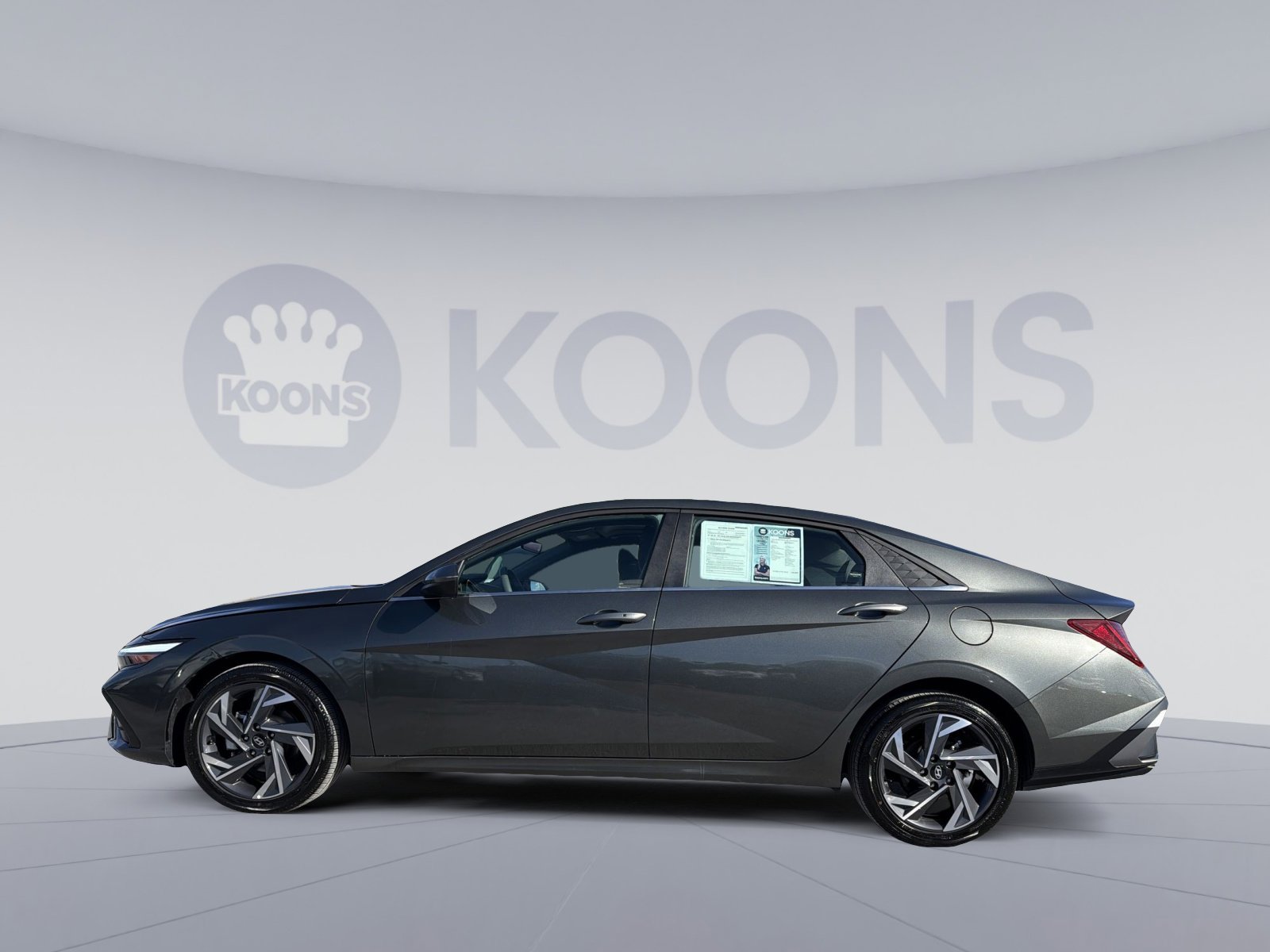 Certified 2025 Hyundai Elantra SEL image 2