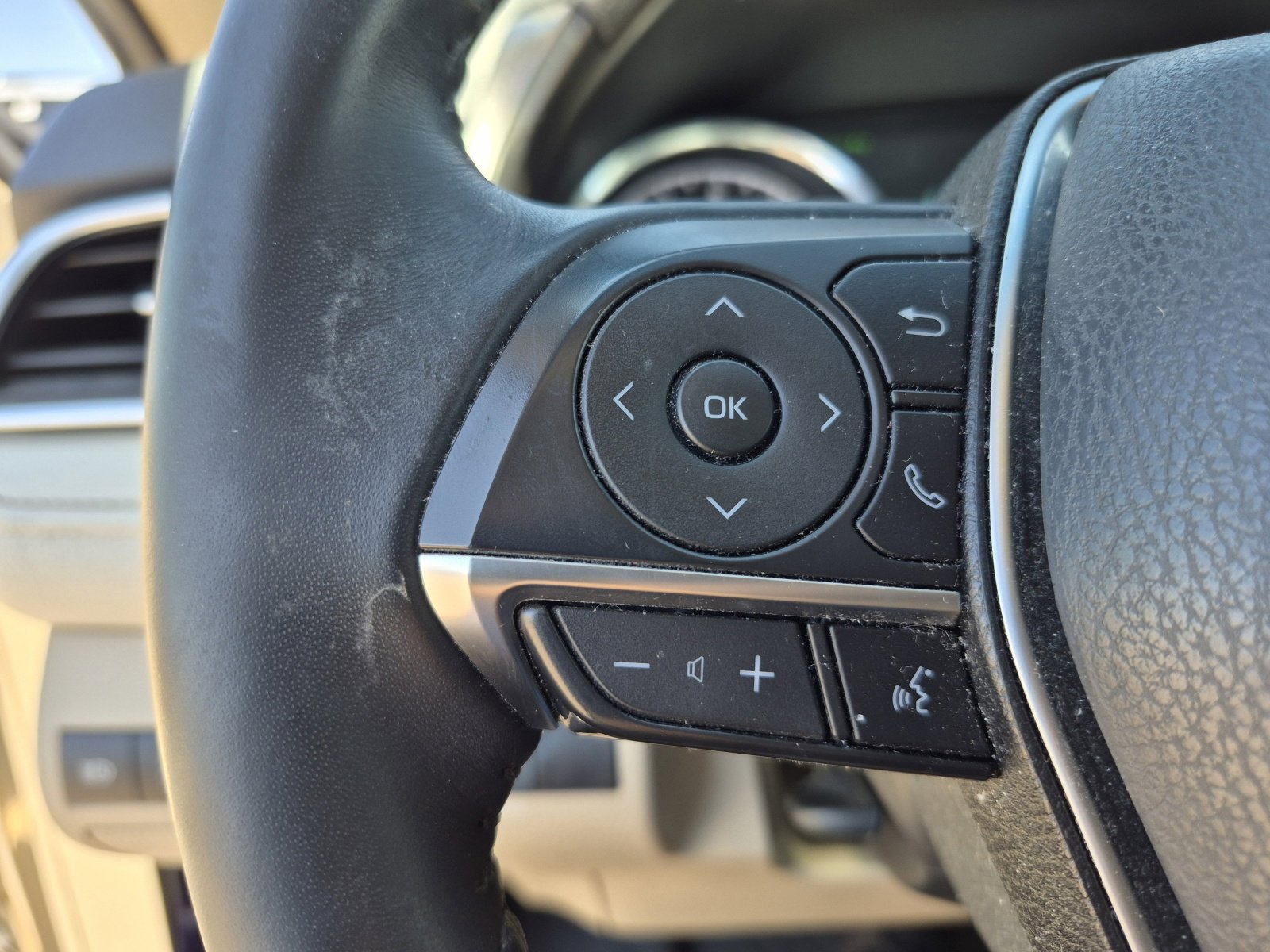 Used 2018 Toyota Camry XLE w/ Driver Assist Package FWD image 26
