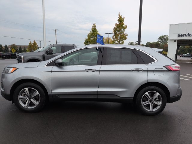Certified 2024 Ford Edge SEL w/ Convenience Package AWD/4WD image 2