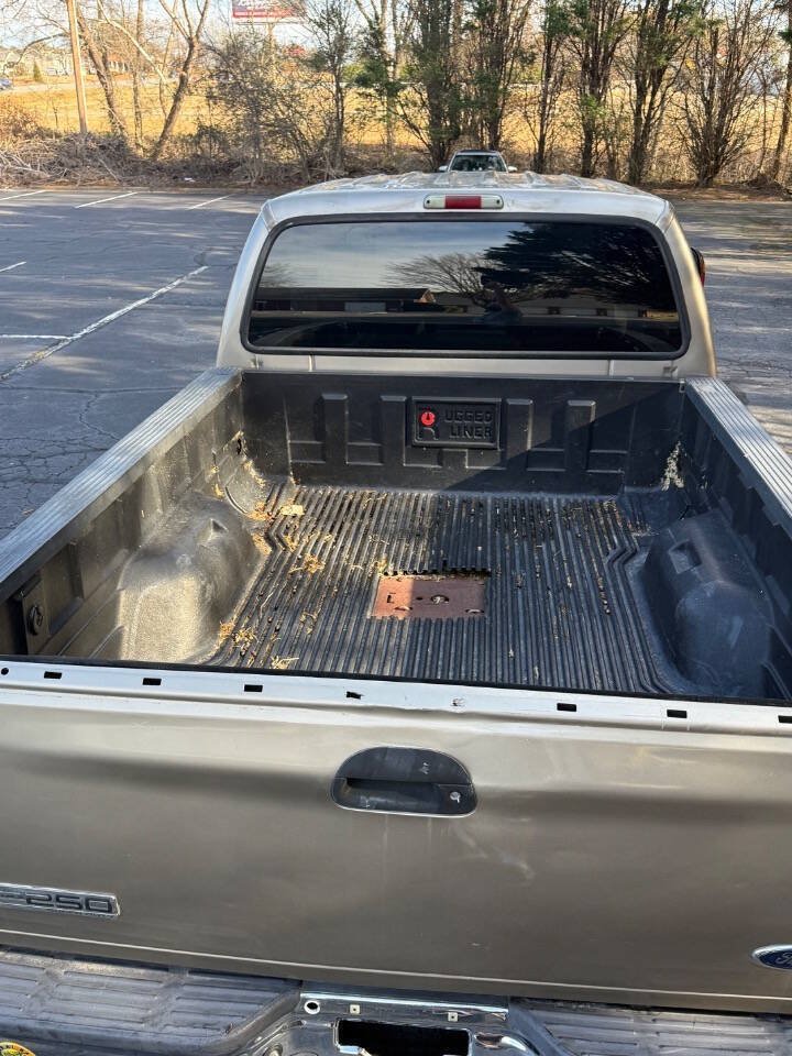 Used 2005 Ford F250 XLT AWD/4WD image 11