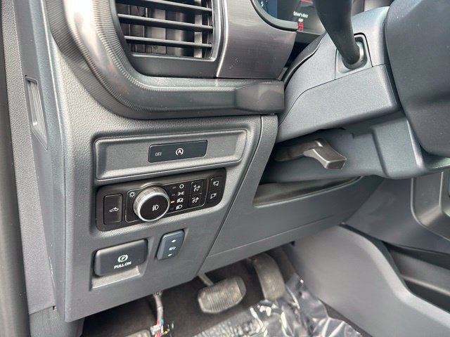 Used 2025 Ford F150 Lariat AWD/4WD image 16