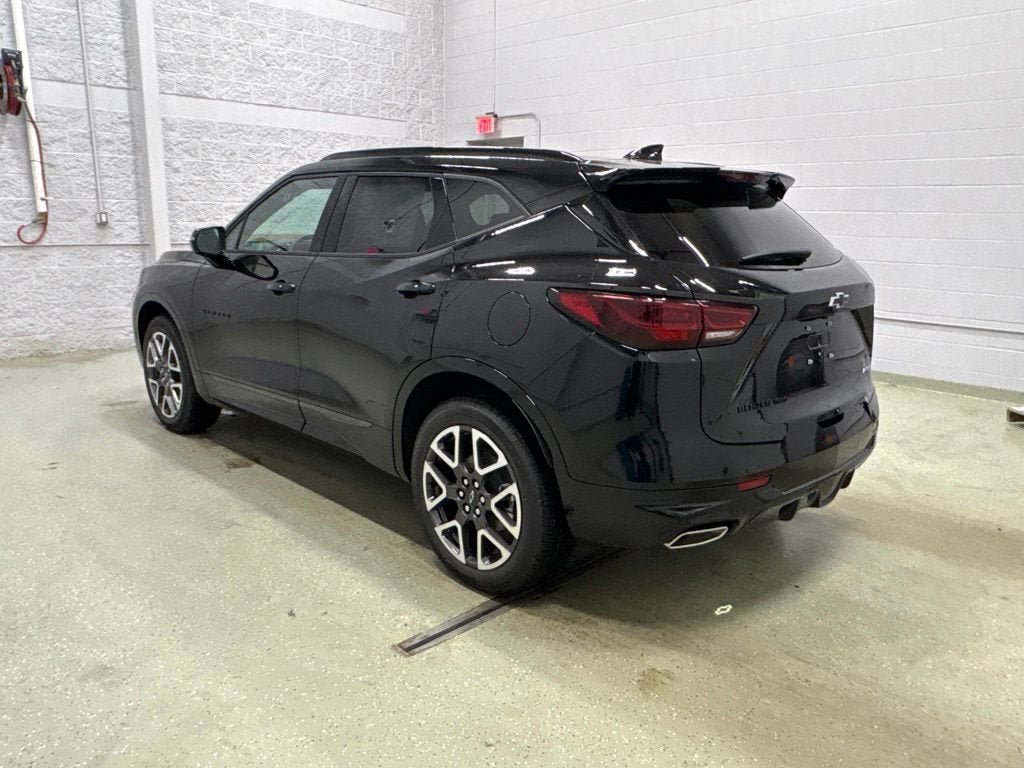 New 2026 Chevrolet Blazer RS w/ LPO, Floor Liner Package AWD/4WD image 6