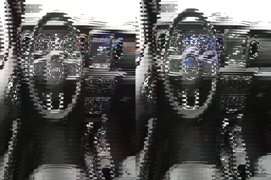 Used 2023 Jeep Wrangler Sahara w/ Cold Weather Group image 13