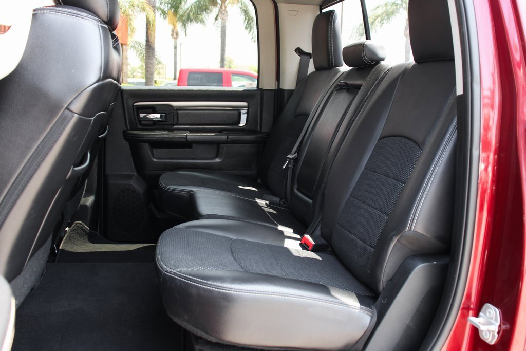 Used 2018 RAM 3500 Big Horn w/ Sport Appearance Group image 33