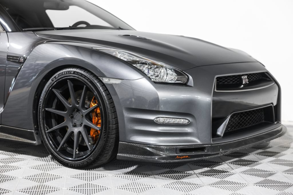 Used 2013 Nissan GT-R Premium AWD/4WD image 7