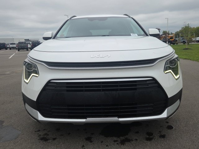 Used 2024 Kia Niro LX FWD image 3