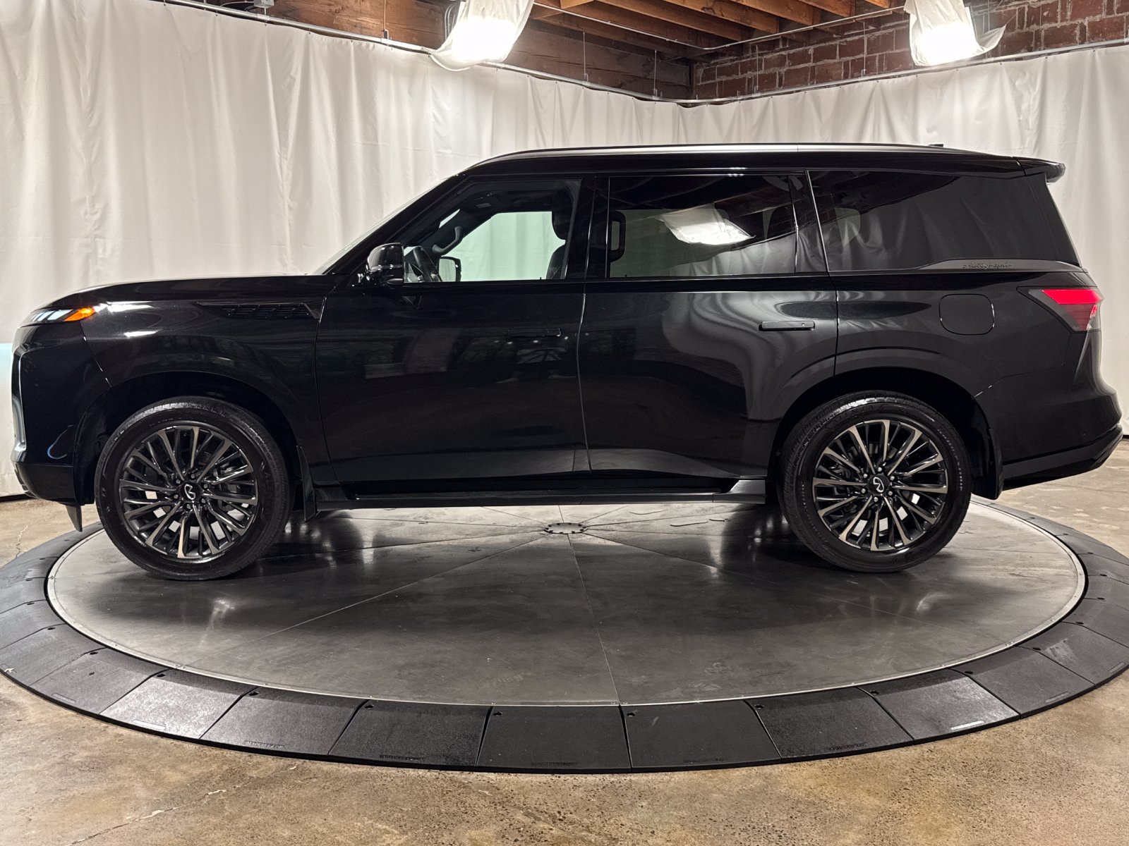 Certified 2026 INFINITI QX80 Autograph AWD/4WD image 8