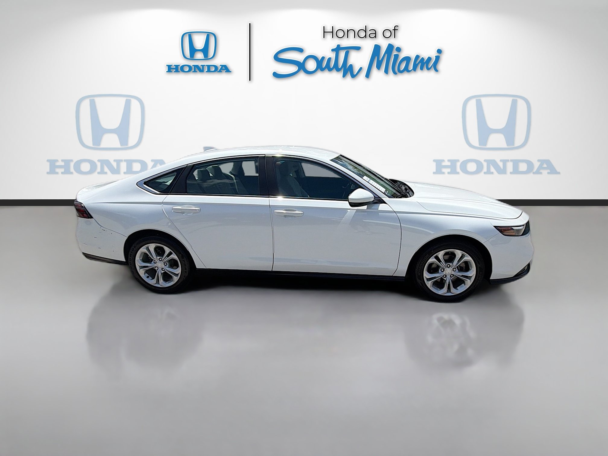 Used 2023 Honda Accord LX image 8