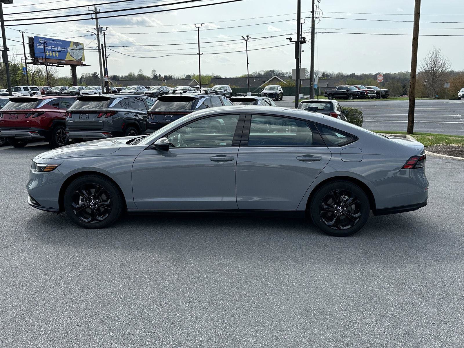 Used 2025 Honda Accord SE image 5