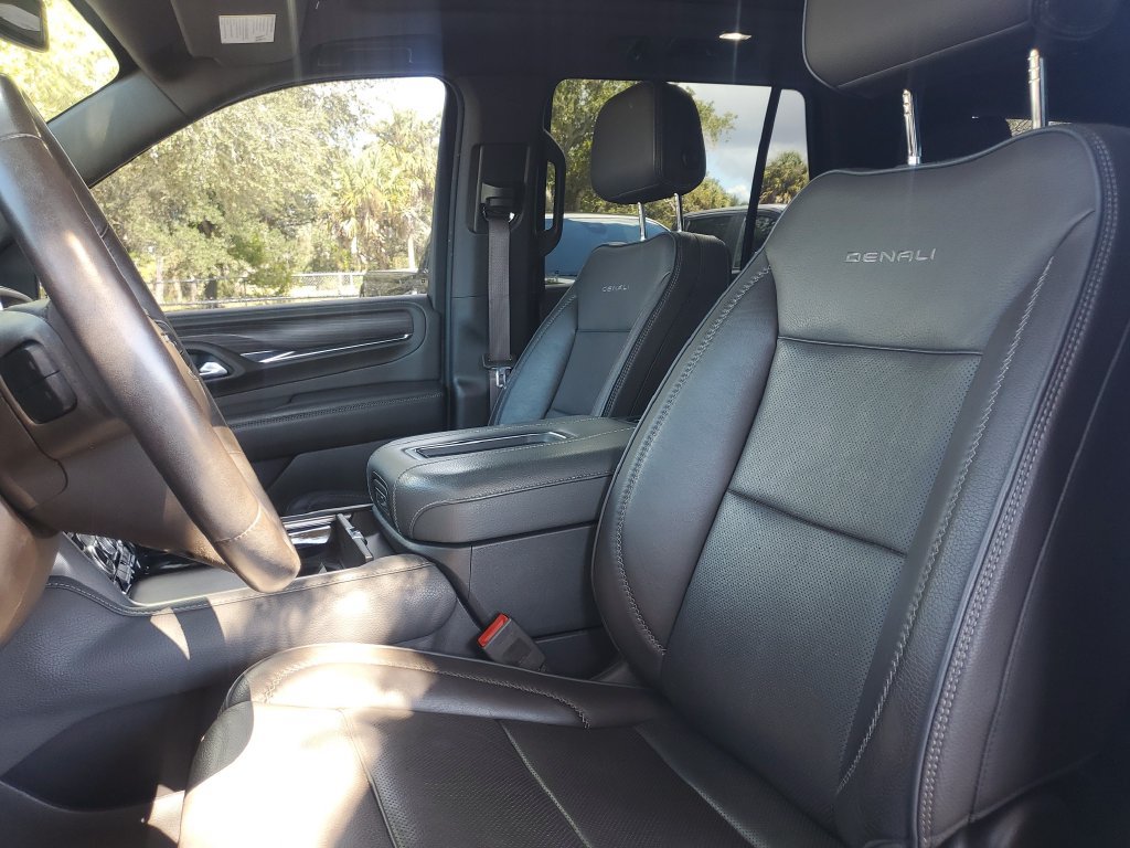 Used 2022 GMC Yukon Denali w/ Max Trailering Package AWD/4WD image 22